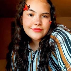 Meet your Posher, Carla